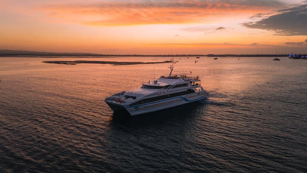 BH Sunset Dinner Cruise - Image 2