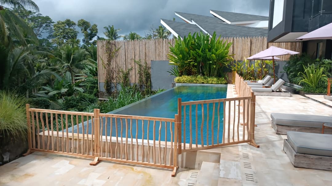 Rental Pool Fence - Image 6