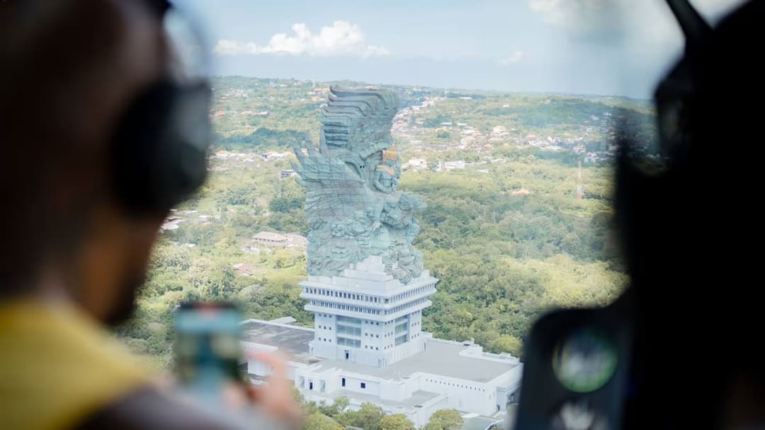 Helicopter ULUWATU SKYLINE - Image 2