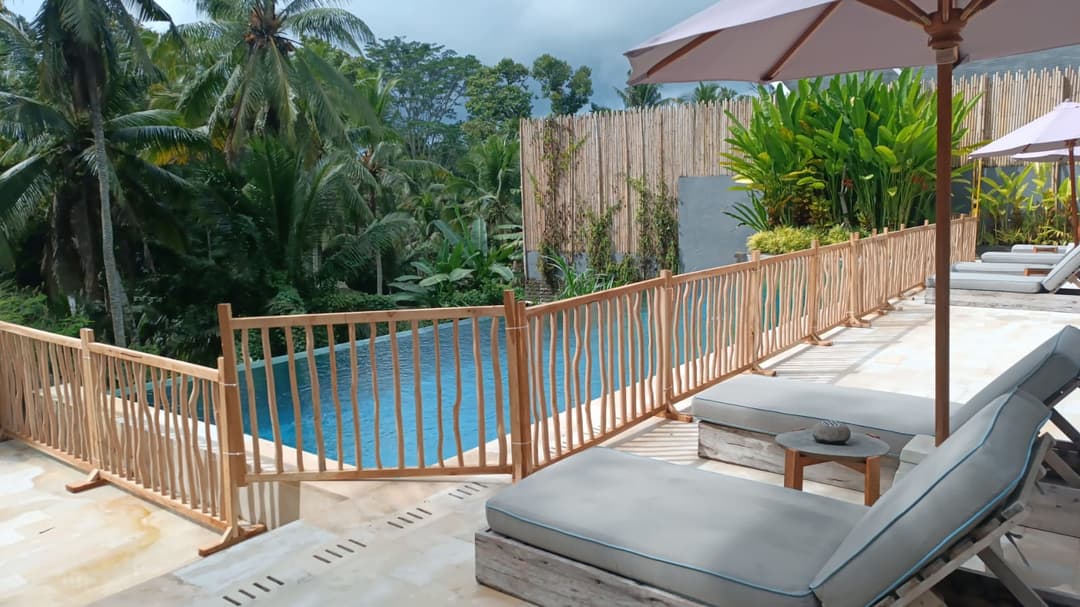 Rental Pool Fence - Image 5