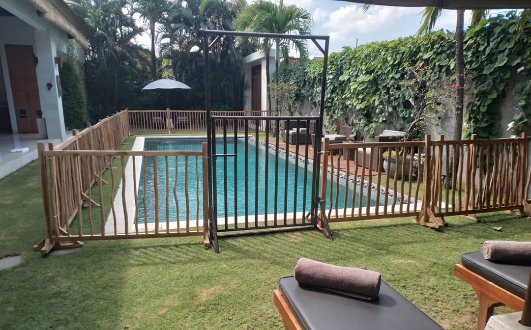 Rental Pool Fence - Image 8