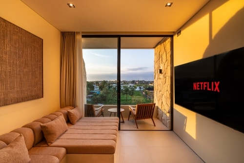 1BR Studio Near Pererenan Beach | Paddies Balcony
