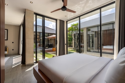 Solencia - 3BR Designer Villa with Pool & Bathtub