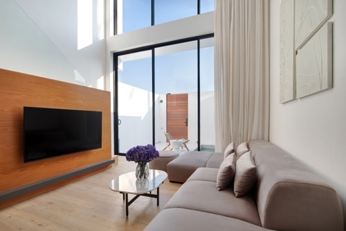 Modern Canggu 2BR Villa w/ Private Pool, Prime Loc