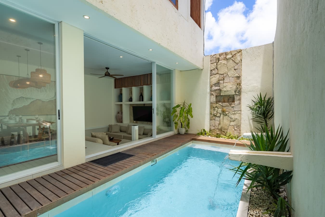 Sandwave - 3BR Villa with Pool & Rooftop, Uluwatu