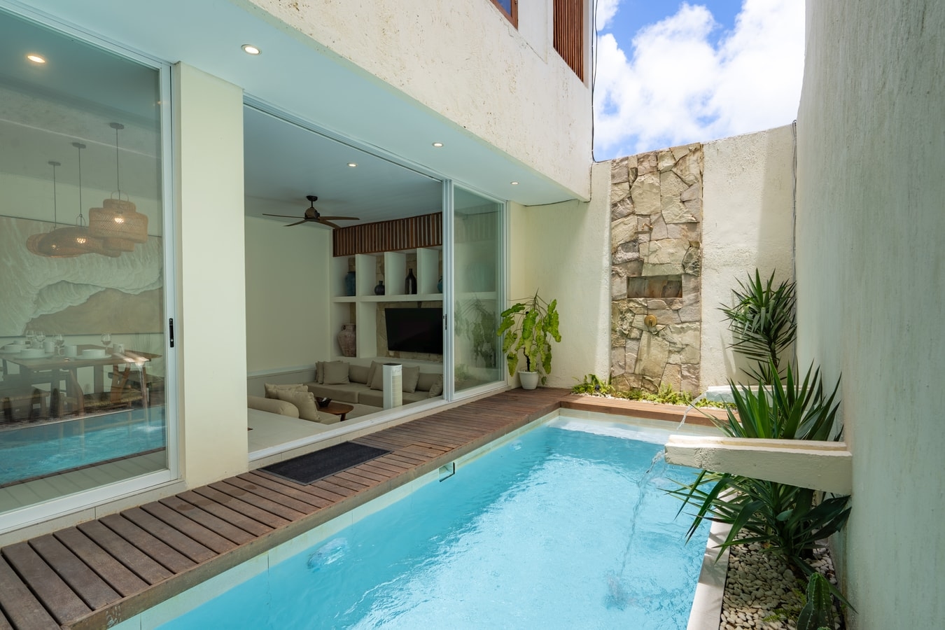 Sandwave - 3BR Villa with Pool & Rooftop, Uluwatu