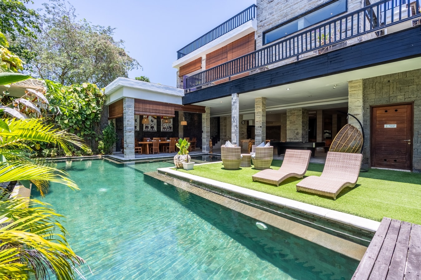 Puri Ratu Jimbaran - 5BR Villa with Pool, Jimbaran