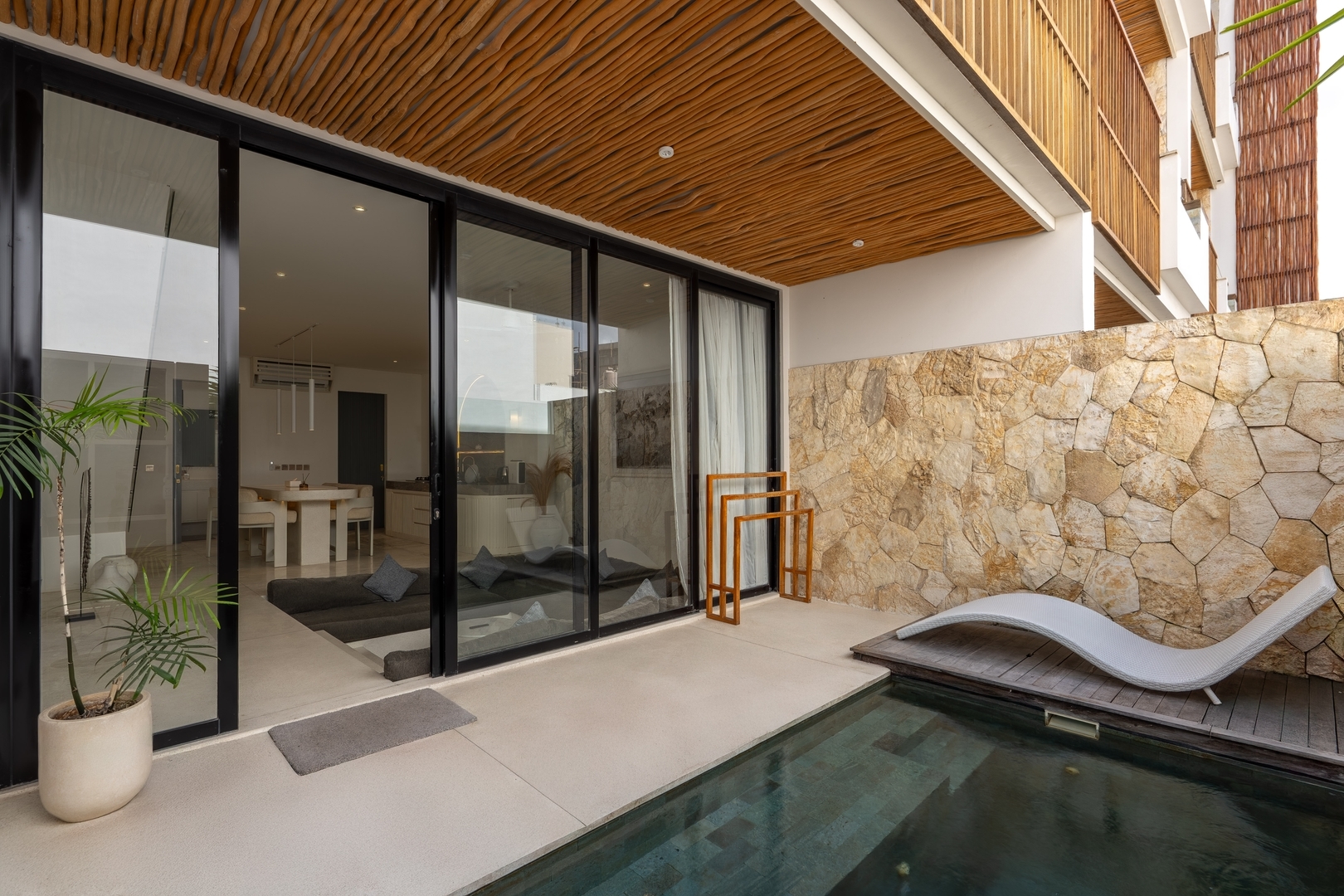 1BR High Class Lofts w/ Private Pool | Pererenan