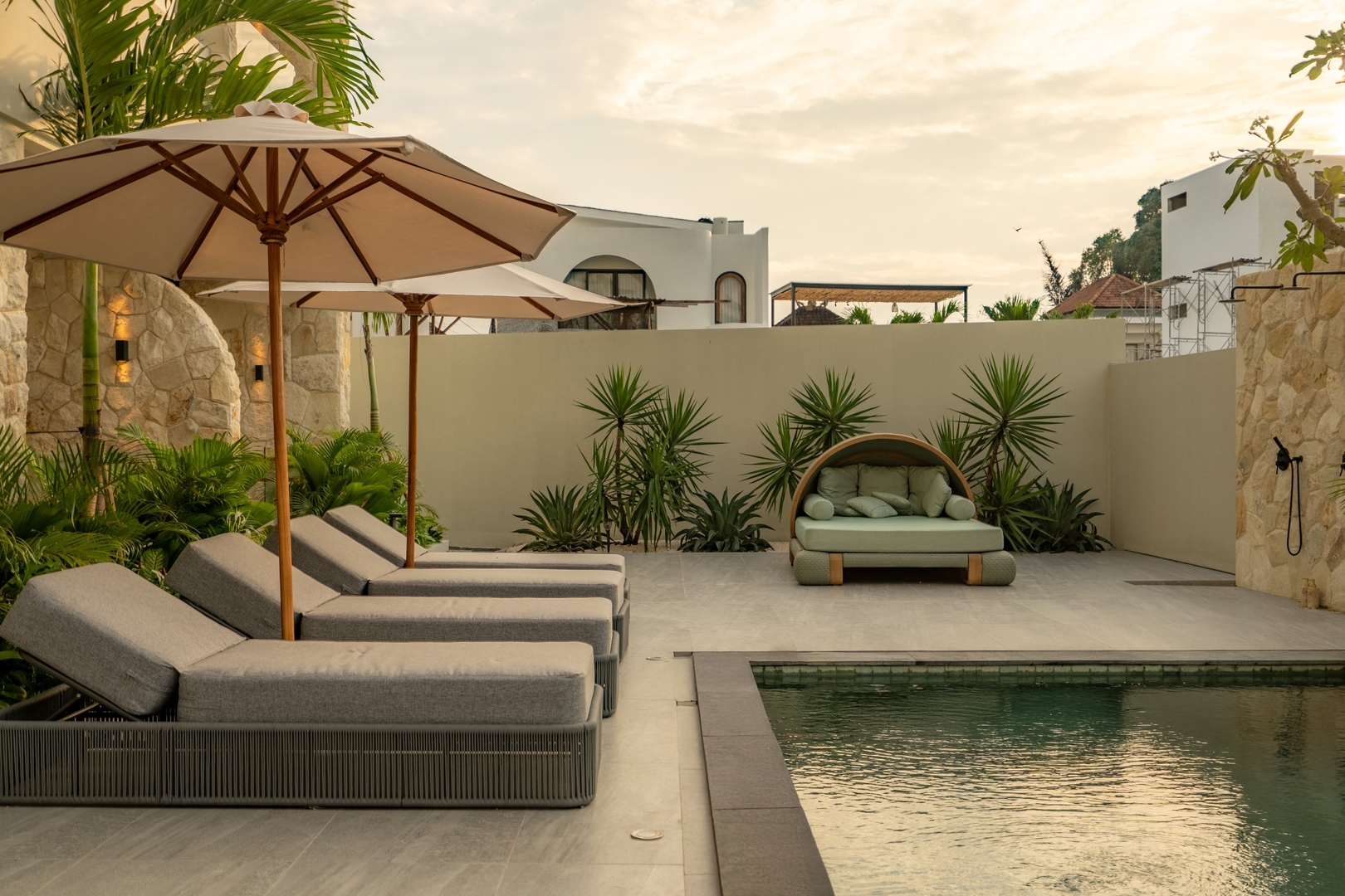 Aesthetic Canggu Studio | Pool Access & Desk