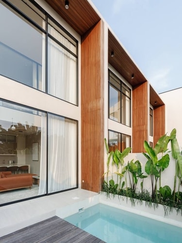 Stunning 1BR Beachfront Villa in Pererenan