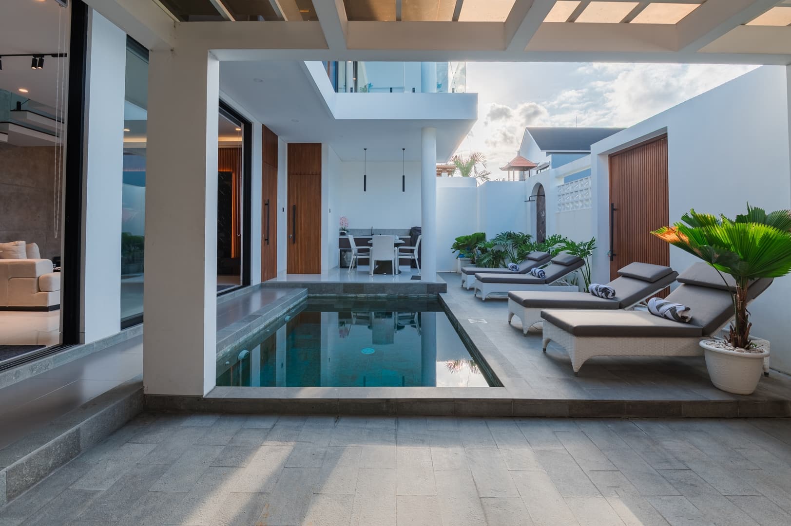 New 2BR Heaven is Seseh | Pool & BBQ, Near Beach