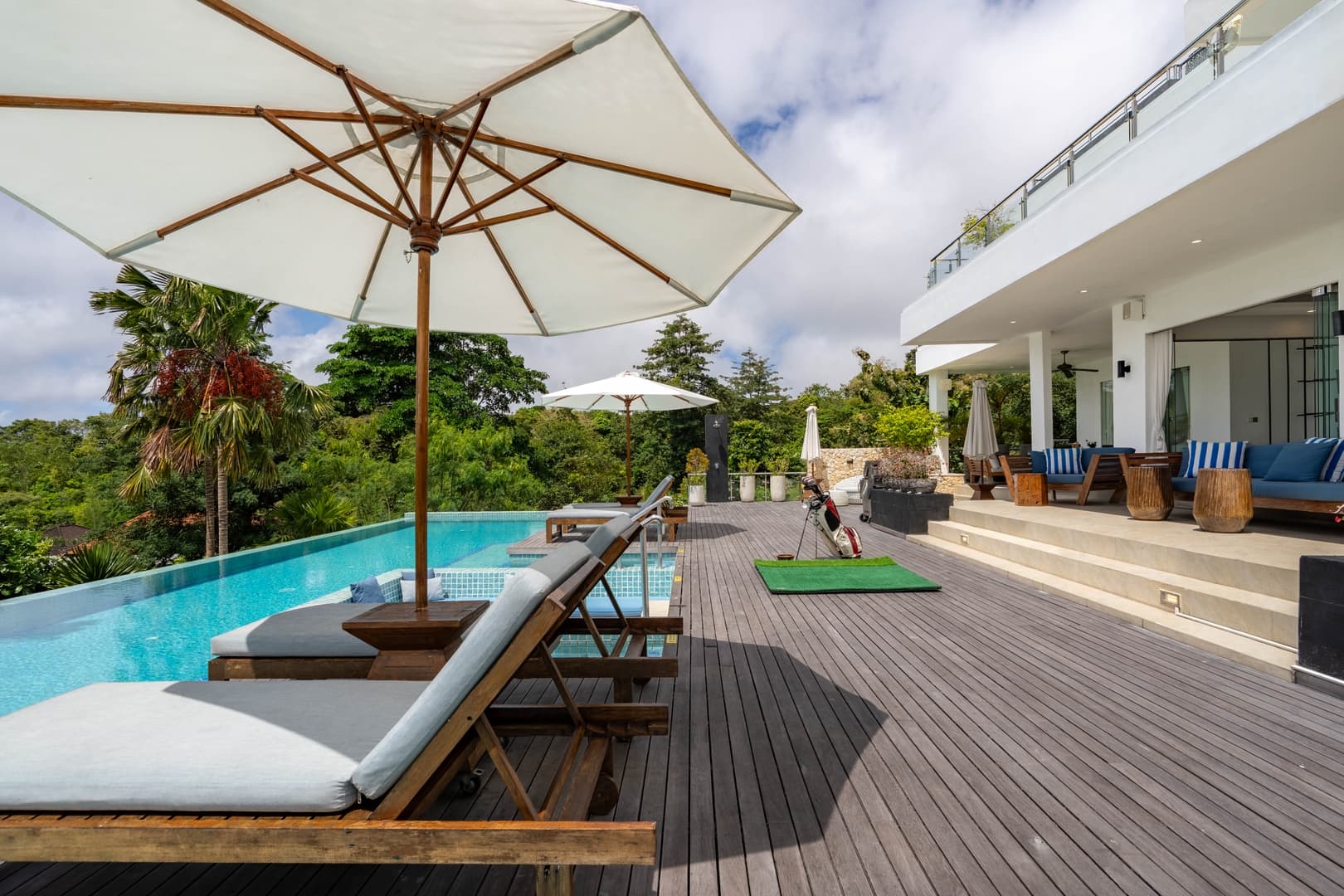 5BR Uluwatu’s Ocean View Villa | Gym & Mini Golf