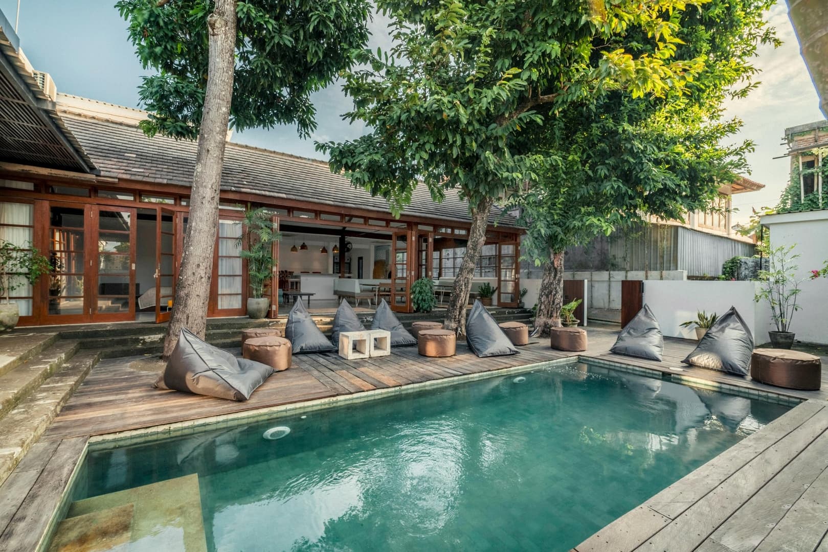 Boutique 1BR Escape near Batu Belig Beach