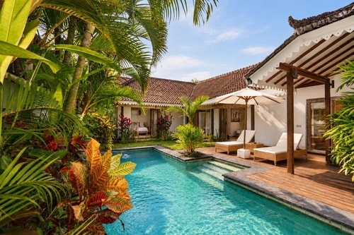 Santi - 3BR Villa with Pool & Daybed, Canggu