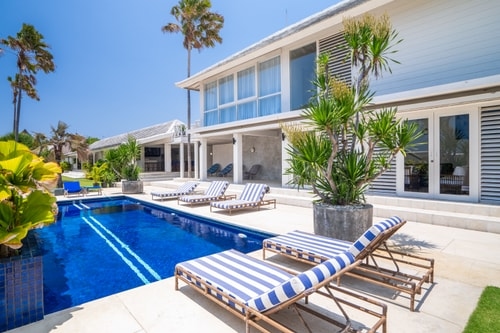 5BR Beachfront Luxury Canggu Villa | Pool & Garden