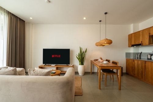 Coastal 1BR Batu Belig | Pool & Walk to Cafés