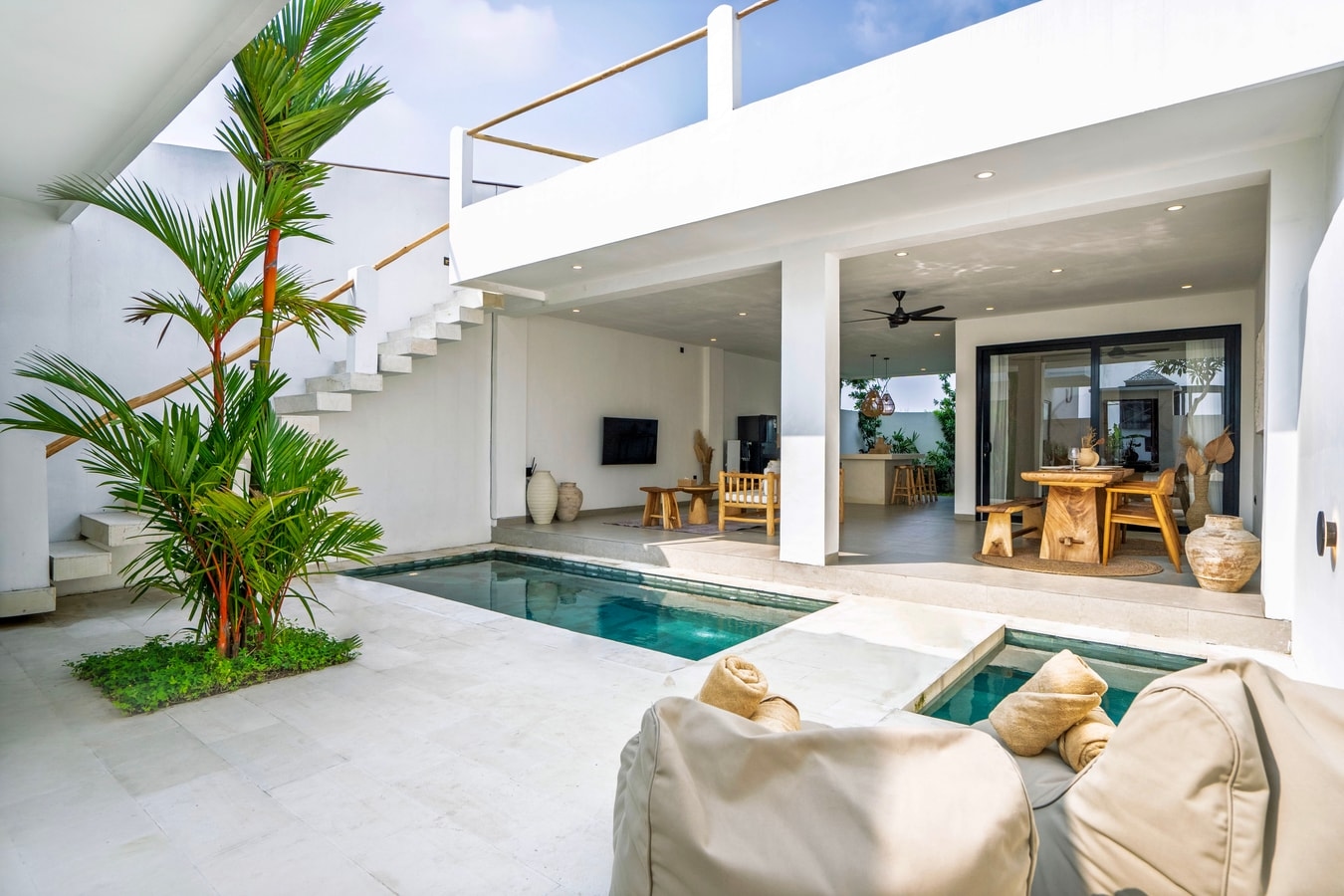 Modern Canggu 2BR Tropical Villa | Pool & Rooftop