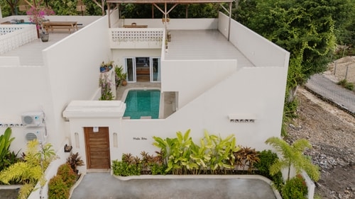 Mata Biru - 2BR with Pool and Rooftop, Uluwatu