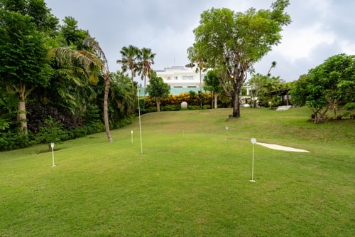 5BR Uluwatu’s Ocean View Villa | Gym & Mini Golf