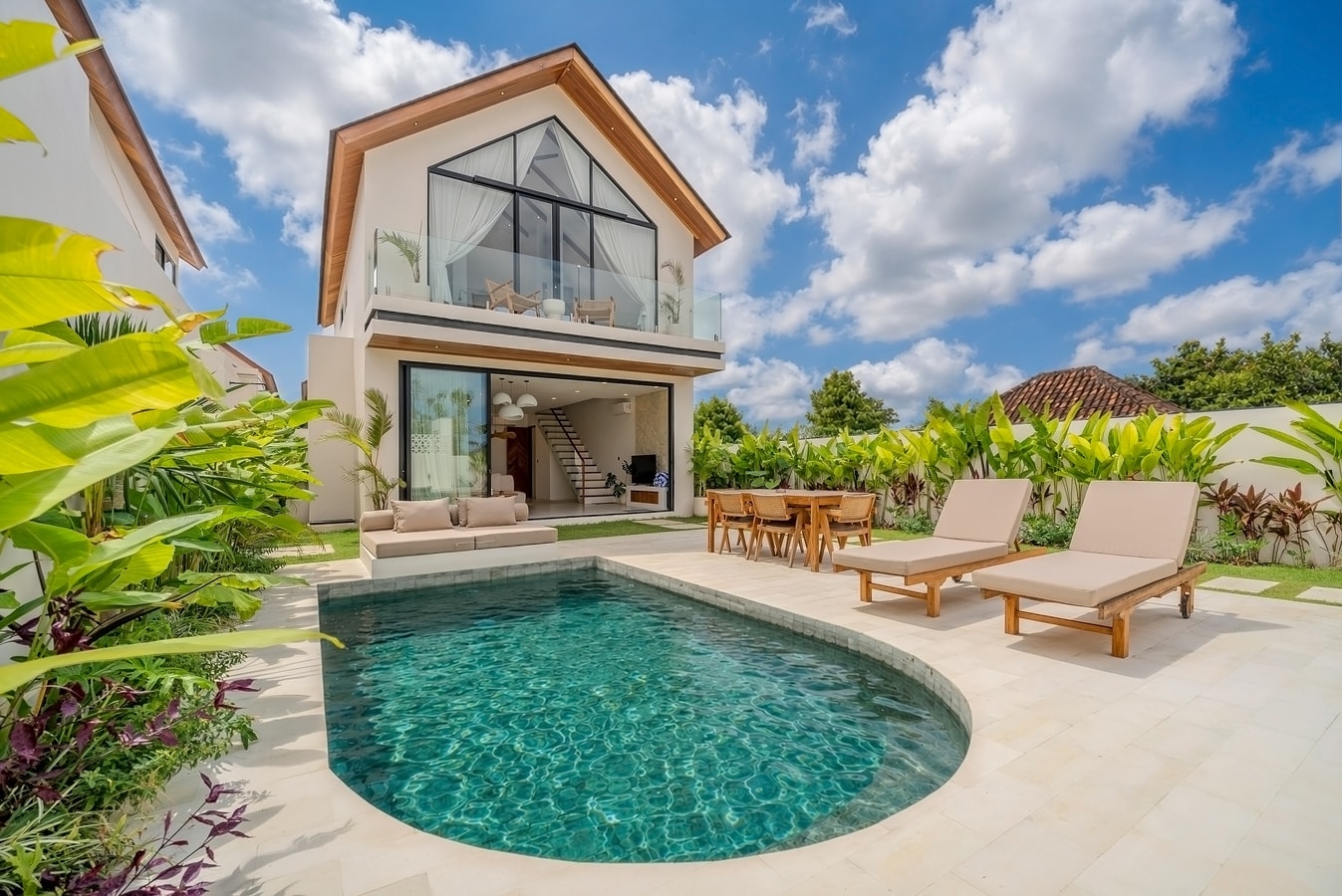 Aintrazy - Arched Villa with Pool, Uluwatu